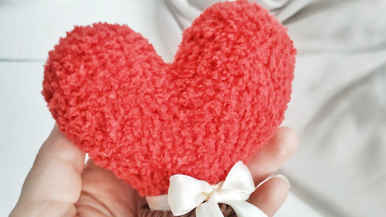 Анонс МК вязаной крючком игольницы сердце. смотреть онлайн