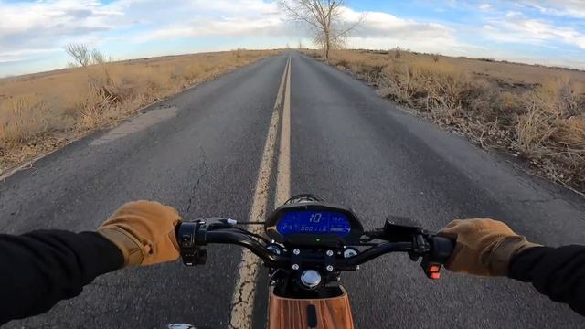 The Best Looking USA Made Ebike Goes 55 MPH: ONYX RCR Unbox & Review смотреть онлайн