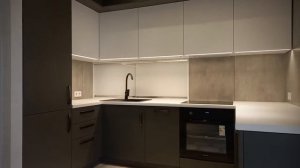 Кухня с раздвижным  "фартуком"