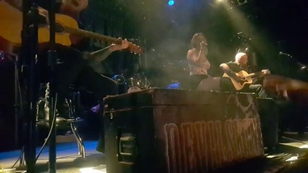 Devilskin - Closer (New Song 2015)