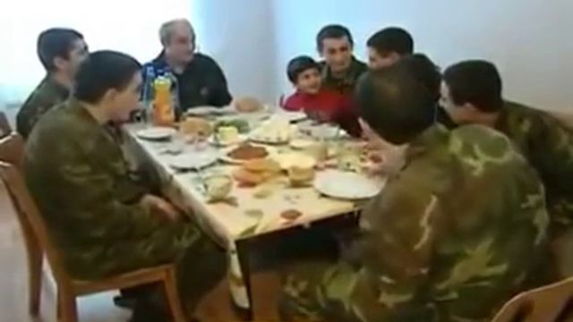 Армянские солдаты обращаются к Серж Саргсяну