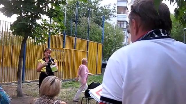 Встреча Людмилы Стебенковой с жителями района Марьино 16 июля смотреть онлайн