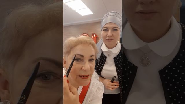Кушон для бровей смотреть онлайн
