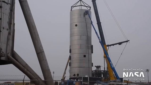 SpaceX Boca Chica - Starship SN4 rollout to the Launch Site смотреть онлайн