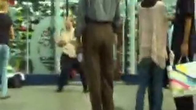 A fat funny man dances in the style of Pendulum Slam/Забавный толстяк жжет в стиле Пендулум Слам))) смотреть онлайн