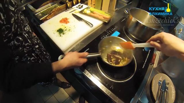 Рецепт отличного блюда к обеду: Суп из черноморских мидий смотреть онлайн
