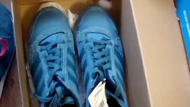 Купила кроссовки, ага ))) - Одни малы, другие велики - Вирусы от Mail.ru, Amigo смотреть онлайн