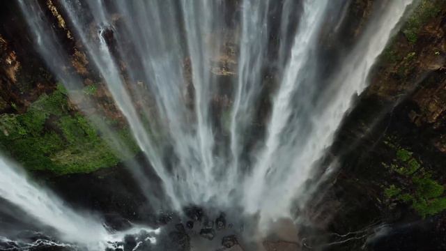 Waterfall.Lovely nature.Tree.Mountains | Прекрасный природы Горах,Лес, Луна смотреть онлайн