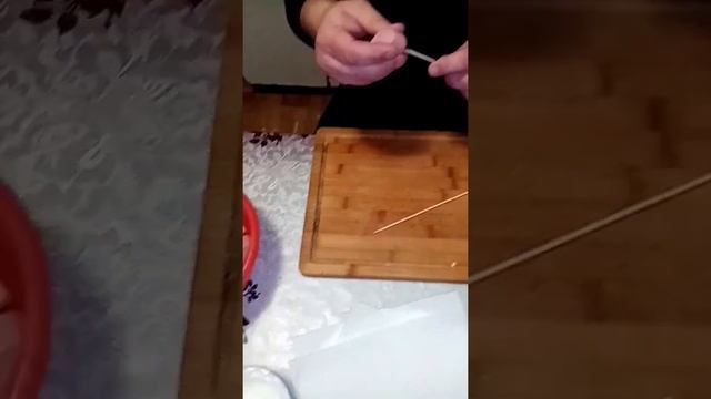 Сосиска в тесте с сыром. смотреть онлайн