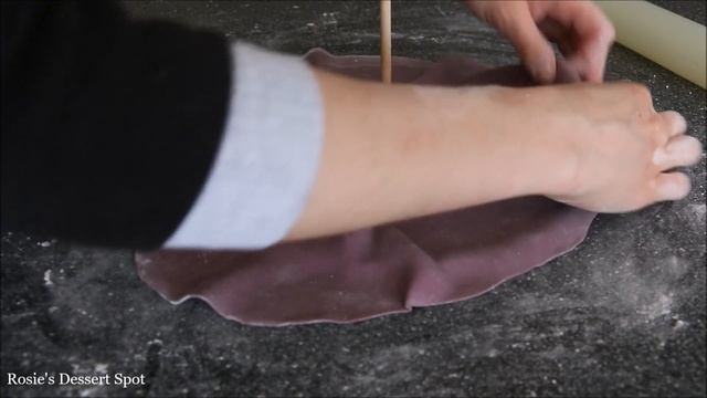 Golden Dragon Egg Cake (Game of Thrones)- Rosie's Dessert Spot смотреть онлайн