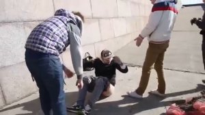 Слабо   'кровавые метры'