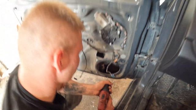 Замена штатной акустики в Фольксваген Поло на АК смотреть онлайн