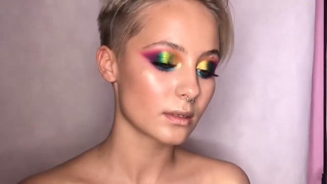 Яркий сложный цветной макияж смотреть онлайн