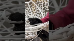 Как сделать самому обод на подвесном кресле-кокон из ротанга. Показывает Pletenev