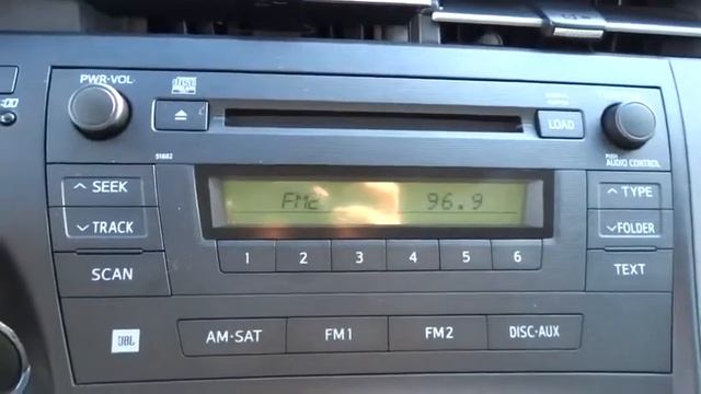 2011 Toyota Prius смотреть онлайн