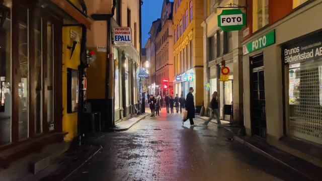 Stockholm Walks: Gamla Stan | Stockholm's Old Town | Most Tourist Friendly Street | Street Sounds|4