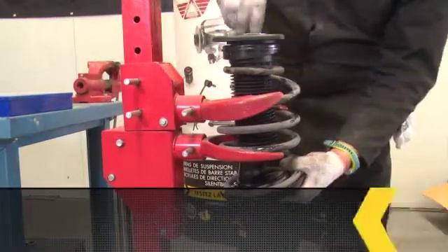 How to replace Front Shock Absorbers - Ford CMAX смотреть онлайн