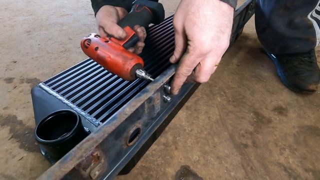 Fitting A Huge Airtec Intercooler To My Mondeo 2.5T смотреть онлайн