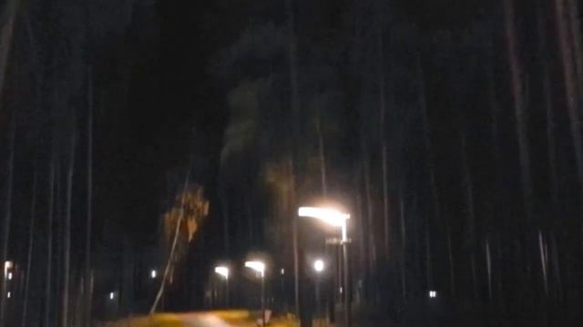2022/11/13: Луна и Марс среди быстро несущихся облаков между сосен ЦПКиО и Лунная соната Бетховена смотреть онлайн