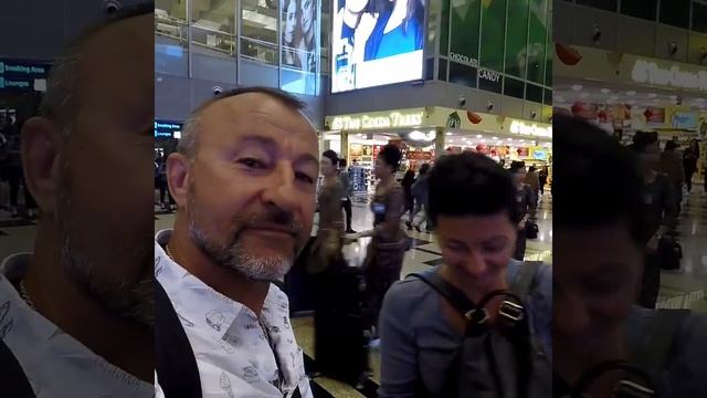 Aэропорт Чанги в Сингапуре. смотреть онлайн