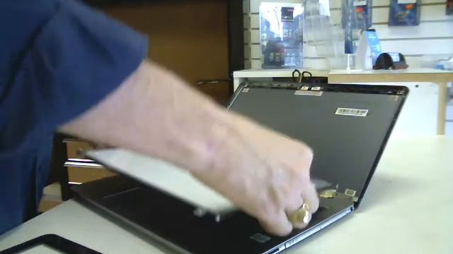 Laptop screen replacement - Lenovo IdeaPad U510 смотреть онлайн