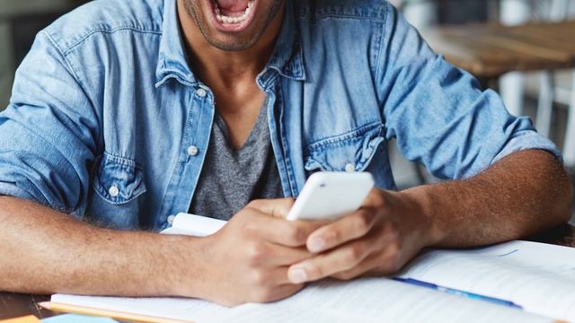 AMD RADEON 6600 XT - Just How Good Is It and RYZEN 5600 G - How to Improve Graphics Performance? смотреть онлайн