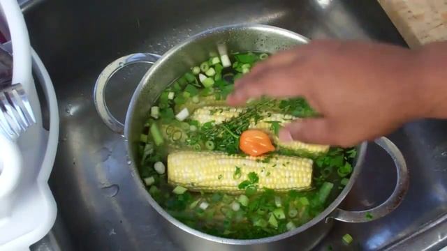 The Ultimate Boiled Corn (Corn On The Cob) Recipe. смотреть онлайн