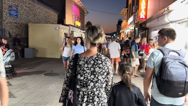 Вечер в Лазаревском! Пляж, причал,набережная.?ЛАЗАРЕВСКОЕ СЕГОДНЯ?СОЧИ. смотреть онлайн