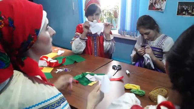 "Народная тряпичная кукла-закрутка" смотреть онлайн