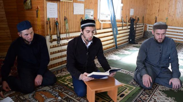 Муазин г.Кизляр Сура Ан-Назиг1ат в с.Гигатли 11.04.2016 смотреть онлайн