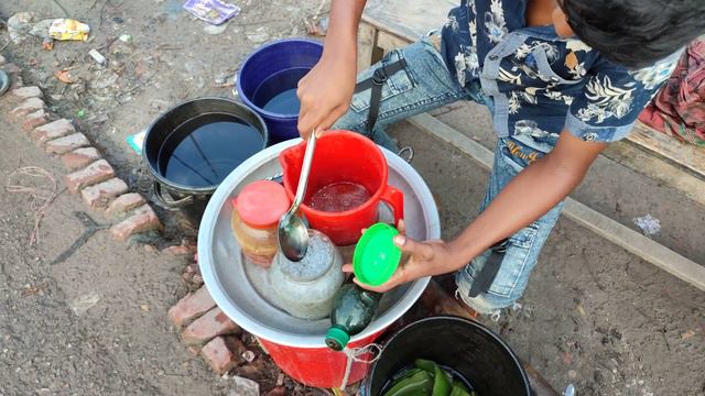 Aloe vera juice making in roadside || A cute little boy making aloe vera juice смотреть онлайн