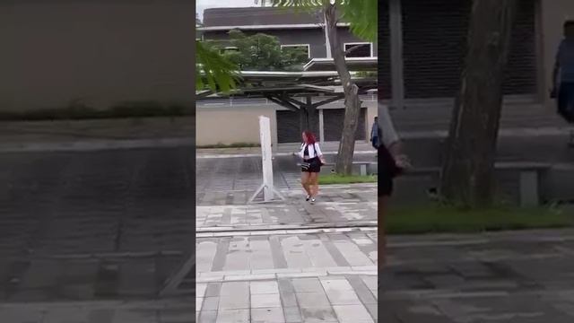 Пранк с исчезновением на улице, прохожие в афиге) смотреть онлайн