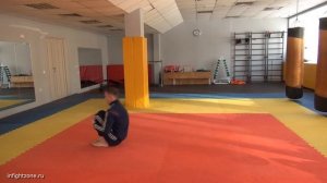 Кувырок назад. Обучение кувырку назад.