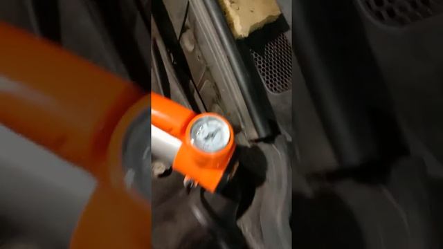 Промывка форсунок на Audi Q5. Своими руками. смотреть онлайн