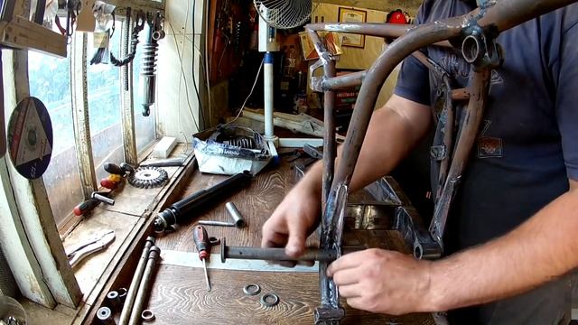 Начало сборки ходовки для СМБ175 смотреть онлайн