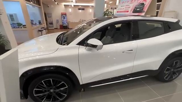 ChangAn UNI-T, 2023г смотреть онлайн