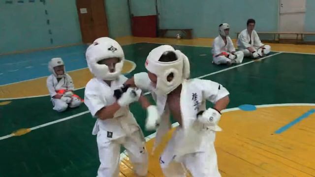 Бой. Дети 6-7 лет. Каратэ киокушинкай смотреть онлайн