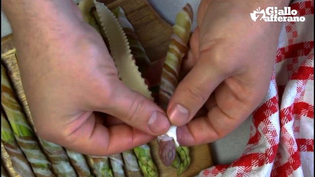 ASPARAGI in CROSTA di PASTA SFOGLIA: degli asparagi così buoni non li avete mai mangiati! 🌿 смотреть онлайн