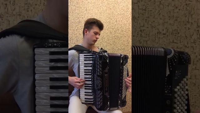 Indila Dernière Danse. Fantastic accordion performance смотреть онлайн