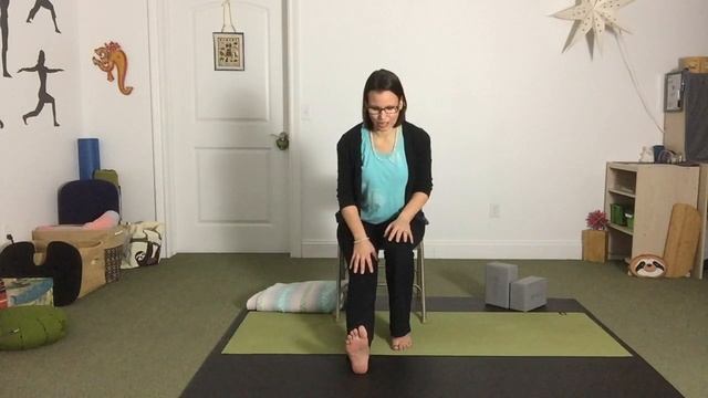 6 Essential Spine Movements: Seated CHAIR YOGA for All Ages | Mindful Yoga with YogiBethC смотреть онлайн