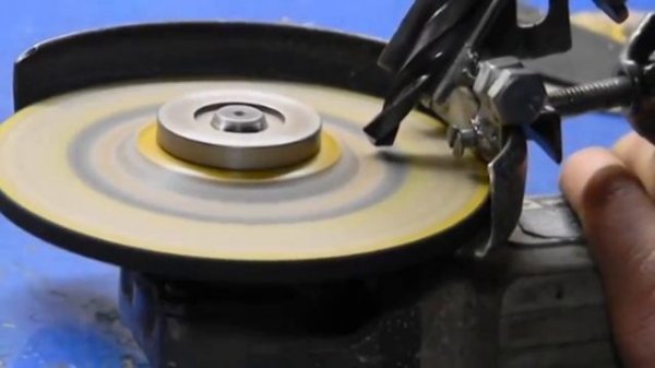 A device for sharpening drill bits DIY