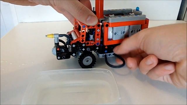 LEGO Technic Mini Unimog - Fire Brigade смотреть онлайн