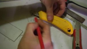 Как за 1 минуту сделать нож для резки оргстекла и пластиков