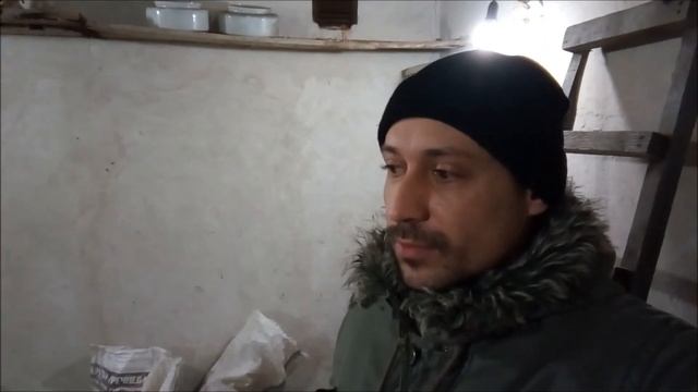 Купили горелку и термометры в гараж. Завезли дрова, буржуйка греет, в гараже тепло. Делаем переноск смотреть онлайн