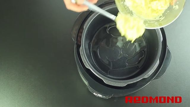 Мультиварка Redmond RMC-M4504 Драники смотреть онлайн