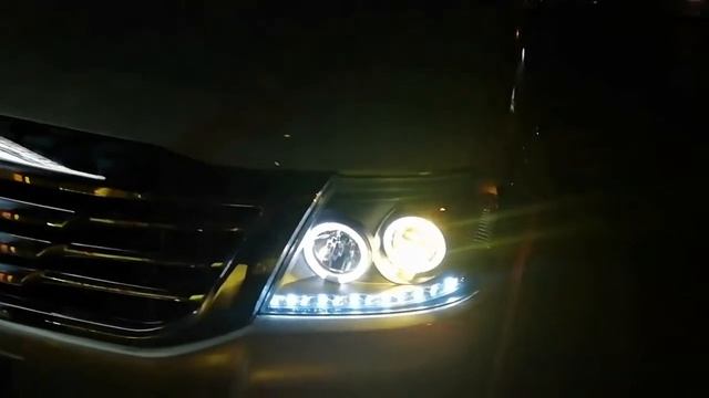 INSTALACIÓN DE FAROS OJOS DE ÁNGEL PARA TOYOTA HILUX 2012 смотреть онлайн