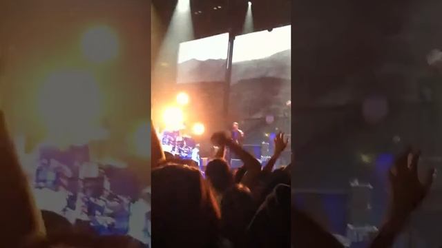 Gold on the ceiling- The Black Keys ( live @ Oracle Arena 05-04-12 ) смотреть онлайн