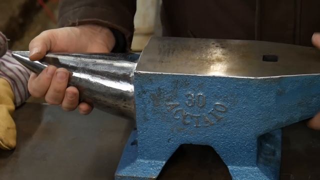 Dressing a Cheap Amazon Anvil to Make it More Professional смотреть онлайн