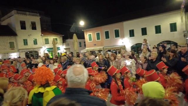 Открытие праздника мимозы. Герцег Нови, Черногория. Февраль 2023. смотреть онлайн