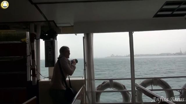 Сколько стоит прокатиться на звездном пароме «Star Ferry». Гонконг. 75 смотреть онлайн